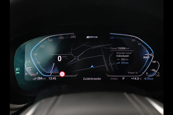 BMW 5 Serie 530e xDrive High Executive | Head-Up | Leder | Adaptive cruise | Stoelverwarming | 360 Camera | Harman/Kardon | Carplay | Live Cockpit | Laserlicht | Navigatie | Parkeerhulp | PHEV | Plug In