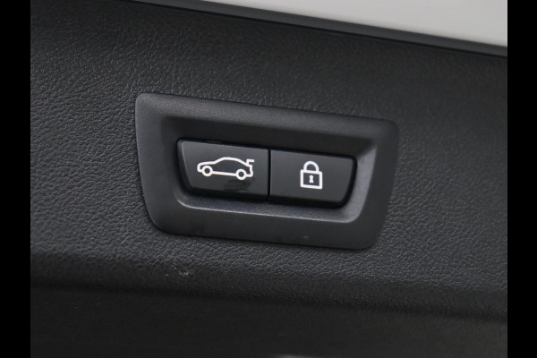 BMW 5 Serie 530e xDrive High Executive | Head-Up | Leder | Adaptive cruise | Stoelverwarming | 360 Camera | Harman/Kardon | Carplay | Live Cockpit | Laserlicht | Navigatie | Parkeerhulp | PHEV | Plug In