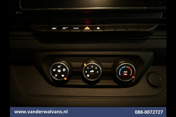 Renault Trafic 2.0 dCi 131pk L1H1 Euro6 Airco | LED | Navigatie | LM velgen | Cruisecontrol | 2500kg Trekhaak Parkeersensoren, Sidebars, Bijrijdersbank
