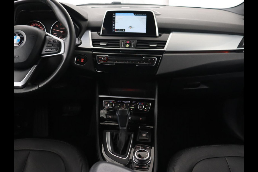 BMW 2 Serie Active Tourer 218i High Executive | Leder | Stoelverwarming | Harman/Kardon | Trekhaak | Navigatie | Full LED | Climate control | Parkeerhulp | Cruise control