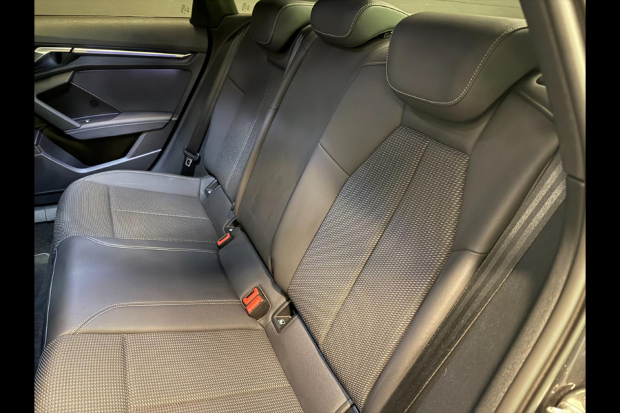 Audi A3 Limousine 35 TFSI 2X S-LINE BLACK-LINE V-COCKPIT/NAVI/DAB/CARPLAY/ECC/PDC/CRUISE///