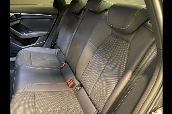 Audi A3 Limousine 35 TFSI 2X S-LINE BLACK-LINE V-COCKPIT/NAVI/DAB/CARPLAY/ECC/PDC/CRUISE///