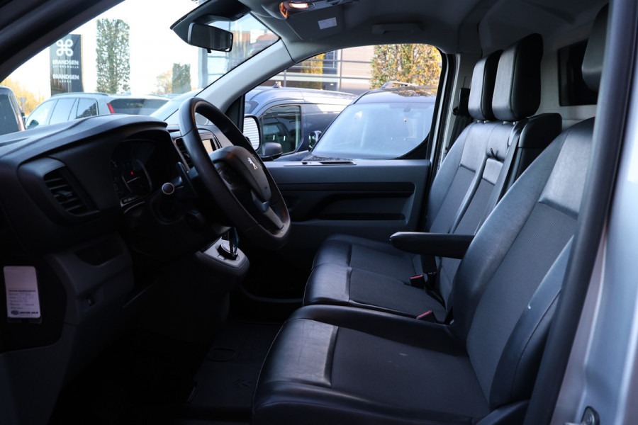 Peugeot Expert 2.0 BlueHDI 180 Premium Pack 177 PK | 3-Zitter | CarPlay | Camera | Dodehoek detector | Airco | Trekhaak | Imperiaal | Lederen bekleding | Nieuwe APK | NAP Logisch