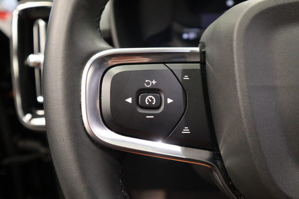 Volvo XC40 Single Motor Extended Range Plus 82 kWh ACC 20'' PDC Keyless Entry/Go