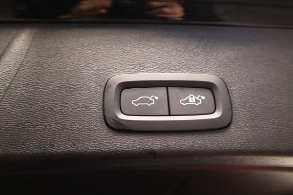 Volvo XC40 Single Motor Extended Range Plus 82 kWh ACC 20'' PDC Keyless Entry/Go