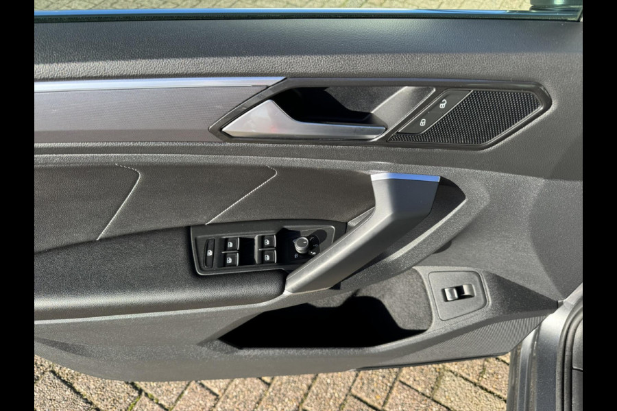 Volkswagen Tiguan 1.4 TSI 4Motion Highline Business R Automaat LED Clima Cruise Apple / Android Elektrisch bedienbaar panoramadak