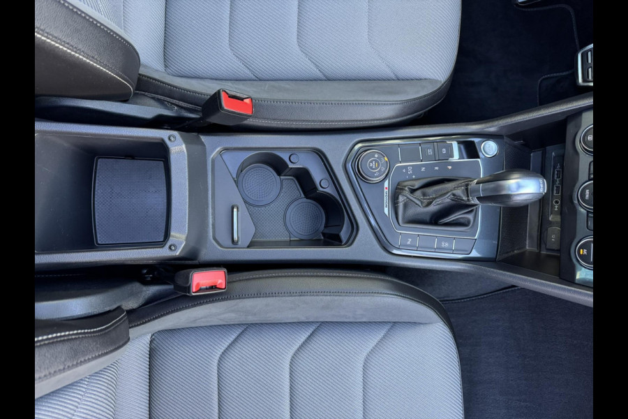 Volkswagen Tiguan 1.4 TSI 4Motion Highline Business R Automaat LED Clima Cruise Apple / Android Elektrisch bedienbaar panoramadak