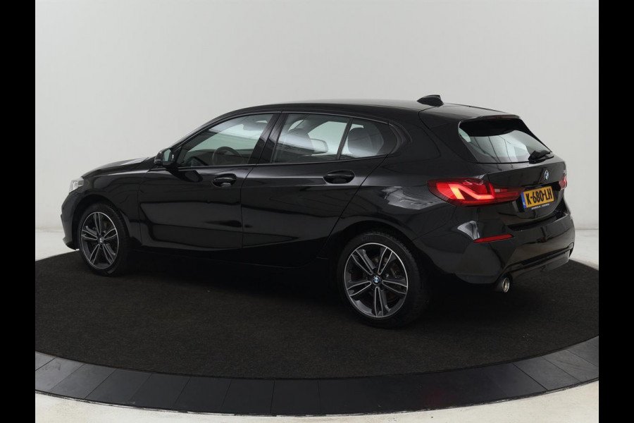 BMW 1-serie 118i Executive | Sport Line | Carplay | Sportstoelen | Full LED | Live Cockpit | Navigatie | Climate control | Parkeerhulp | Cruise control