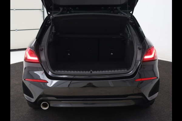 BMW 1-serie 118i Executive | Sport Line | Carplay | Sportstoelen | Full LED | Live Cockpit | Navigatie | Climate control | Parkeerhulp | Cruise control