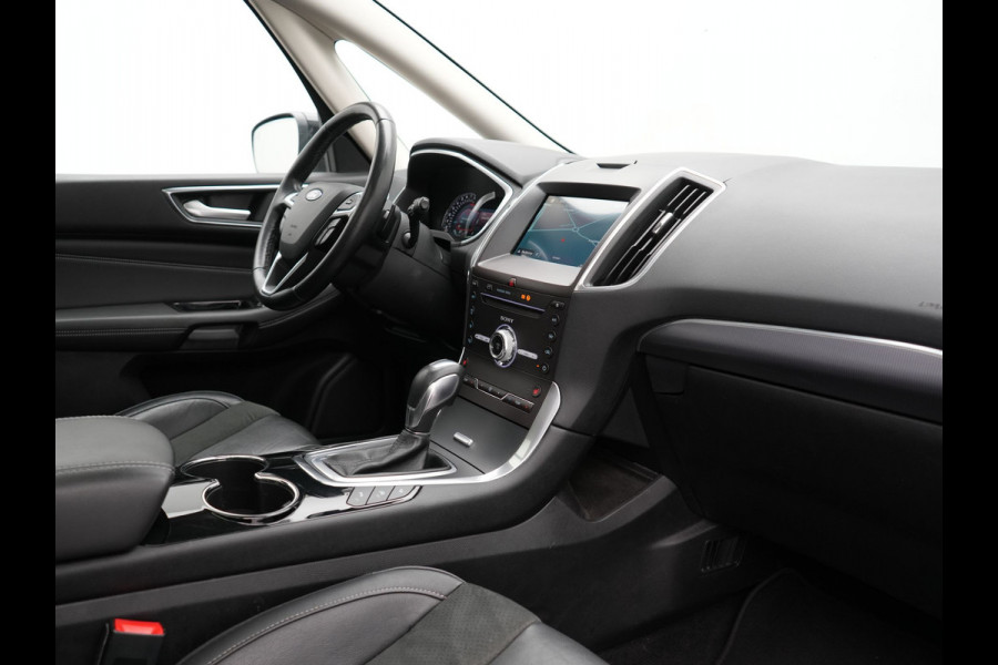 Ford Galaxy 2.0 Titanium 7-Persoons 241pk Dealer O.H. | Trekhaak Afn. | Panodak | Adaptive Cruise | Camera | Alcantara Sportstoelen Memory & Vewarmd | LED Koplampen | Keyless | Blis | Navigatie | DAB |