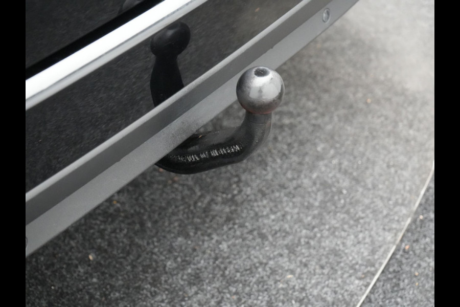 Ford Galaxy 2.0 Titanium 7-Persoons 241pk Dealer O.H. | Trekhaak Afn. | Panodak | Adaptive Cruise | Camera | Alcantara Sportstoelen Memory & Vewarmd | LED Koplampen | Keyless | Blis | Navigatie | DAB |