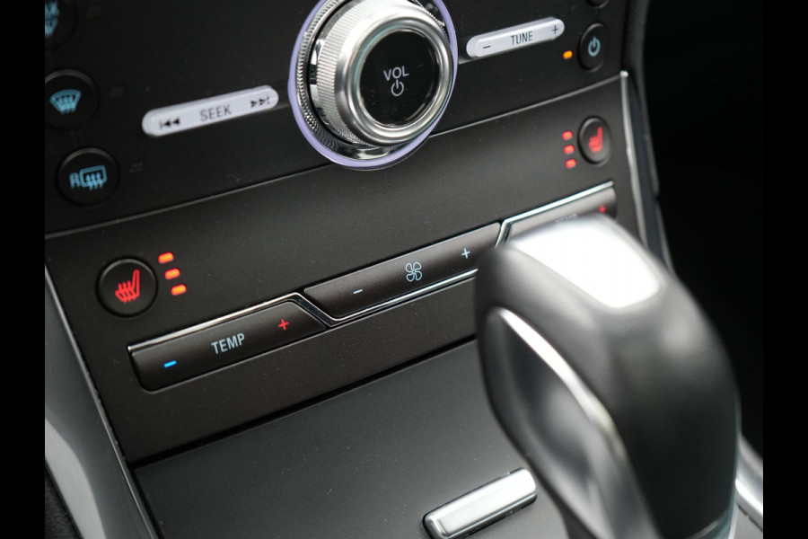 Ford Galaxy 2.0 Titanium 7-Persoons 241pk Dealer O.H. | Trekhaak Afn. | Panodak | Adaptive Cruise | Camera | Alcantara Sportstoelen Memory & Vewarmd | LED Koplampen | Keyless | Blis | Navigatie | DAB |