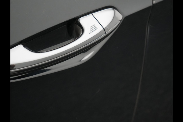 Ford Galaxy 2.0 Titanium 7-Persoons 241pk Dealer O.H. | Trekhaak Afn. | Panodak | Adaptive Cruise | Camera | Alcantara Sportstoelen Memory & Vewarmd | LED Koplampen | Keyless | Blis | Navigatie | DAB |