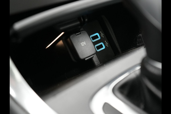 Ford Galaxy 2.0 Titanium 7-Persoons 241pk Dealer O.H. | Trekhaak Afn. | Panodak | Adaptive Cruise | Camera | Alcantara Sportstoelen Memory & Vewarmd | LED Koplampen | Keyless | Blis | Navigatie | DAB |