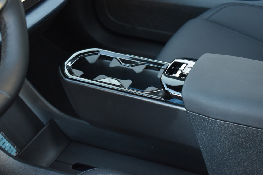 Volvo EX30 Twin Motor Performance 428PK Ultra 69 kWh | SoH 98,5% | 20'' Heico | Panodak | 1e eigenaar | 360 Camera | Stoelverwarming