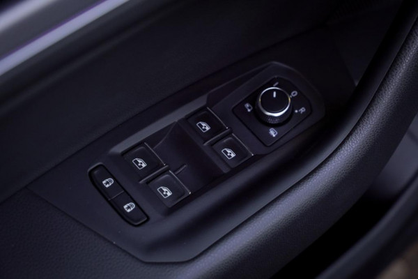 Volkswagen Touareg 3.0 TSi 4MOTION R / Pano / Luchtvering / Incl BTW / ACC