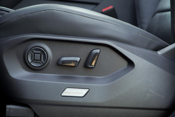 Volkswagen Touareg 3.0 TSi 4MOTION R / Pano / Luchtvering / Incl BTW / ACC