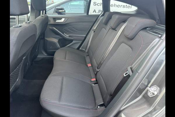 Ford FOCUS Wagon 1.0 EcoBoost Hybrid ST Line X 155pk | Trekhaak afneembaar | Panoramadak | Bang&Olufsen | Adaptive cruise control | Winter Pack | All season banden | Camera