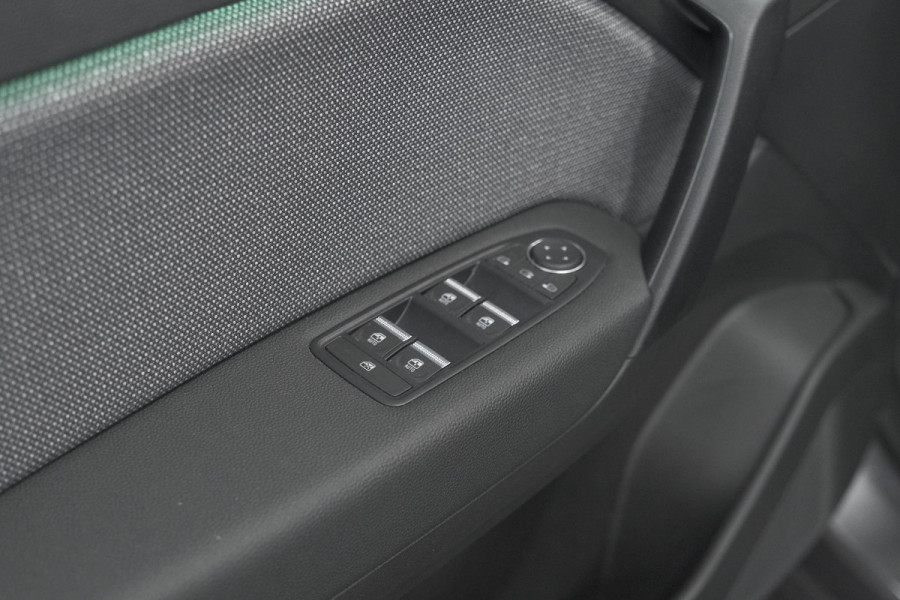 Renault Captur Mild Hybrid 160 EDC Techno | Pack Winter | Camera | Adaptieve Cruise Control | Apple Carplay