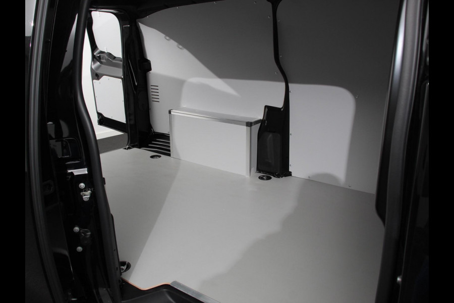 Peugeot Expert 2.0 BlueHDI 145PK L3 Automaat | Airco | Navigatie | Trekhaak | Cruise Control | Parkeer sensoren | Betimmering | Side Bars