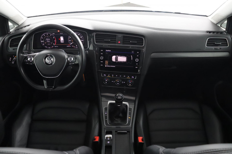 Volkswagen GOLF Variant 1.5 TSI Comfortline Business|Pano|LED|Stoelverwarming