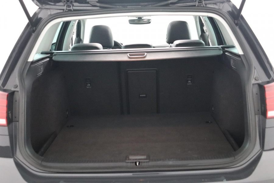 Volkswagen GOLF Variant 1.5 TSI Comfortline Business|Pano|LED|Stoelverwarming
