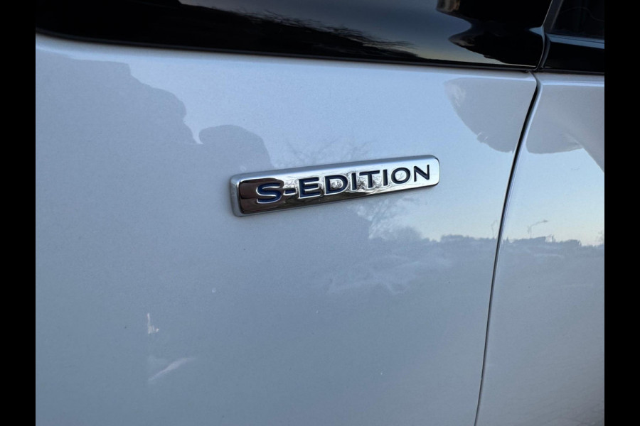 Renault Captur TCe 150 EDC Version S Trekhaak / Alcantara bekleding / Navi / P-sensor + camera / Full LED