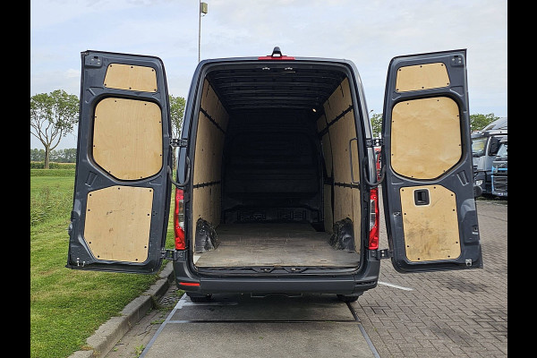 Mercedes-Benz Sprinter 315 L3H2 Mbux + Navi Automaat Airco Camera 3-Zits/ Leer 1e Eigenaar Euro6!