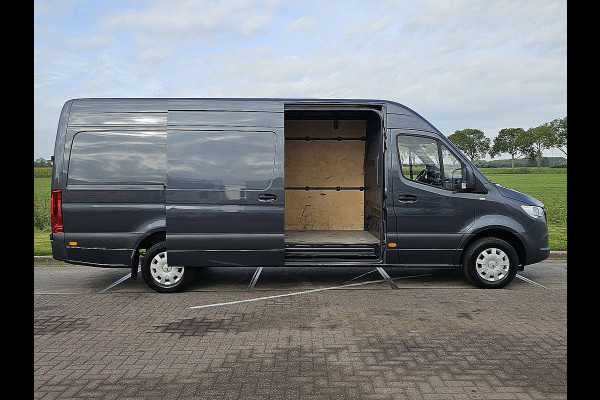Mercedes-Benz Sprinter 315 L3H2 Mbux + Navi Automaat Airco Camera 3-Zits/ Leer 1e Eigenaar Euro6!