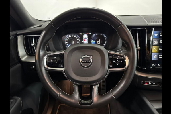 Volvo XC60 2.0 Recharge T6 AWD R-Design Pano H/K HUD Trekh.