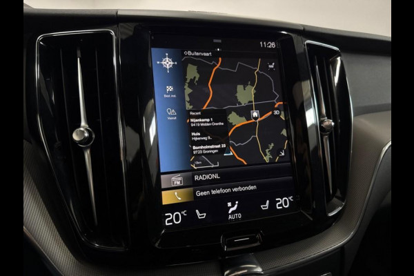 Volvo XC60 2.0 Recharge T6 AWD R-Design Pano H/K HUD Trekh.