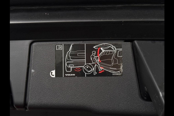 Volvo XC60 2.0 Recharge T6 AWD R-Design Pano H/K HUD Trekh.