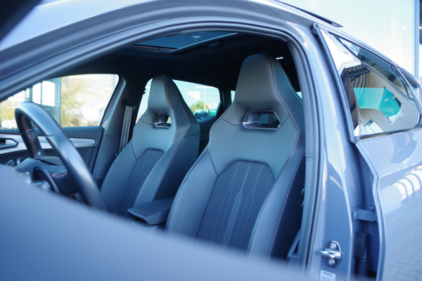CUPRA Leon 1.4 e-Hybrid 204 PK Performance PHEV, Panoramadak, Kuipstoelen, Adap. Cruise Control