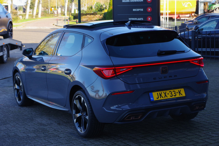 CUPRA Leon 1.4 e-Hybrid 204 PK Performance PHEV, Panoramadak, Kuipstoelen, Adap. Cruise Control