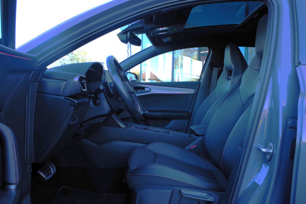 CUPRA Leon 1.4 e-Hybrid 204 PK Performance PHEV, Panoramadak, Kuipstoelen, Adap. Cruise Control