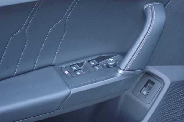 CUPRA Leon 1.4 e-Hybrid 204 PK Performance PHEV, Panoramadak, Kuipstoelen, Adap. Cruise Control