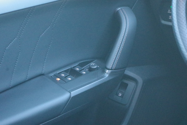 CUPRA Leon 1.4 e-Hybrid 204 PK Performance PHEV, Panoramadak, Kuipstoelen, Adap. Cruise Control