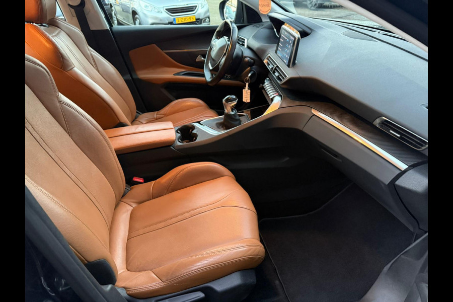 Peugeot 5008 1.2 PureTech Blue Lease Executive CARPLAY | PDC | LEDER |TREKHAAK | AIRCO | NWE APK