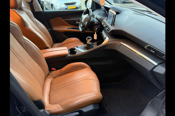 Peugeot 5008 1.2 PureTech Blue Lease Executive CARPLAY | PDC | LEDER |TREKHAAK | AIRCO | NWE APK