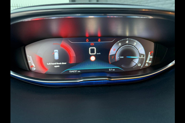 Peugeot 5008 1.2 PureTech Blue Lease Executive CARPLAY | PDC | LEDER |TREKHAAK | AIRCO | NWE APK