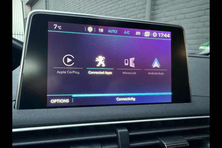 Peugeot 5008 1.2 PureTech Blue Lease Executive CARPLAY | PDC | LEDER |TREKHAAK | AIRCO | NWE APK