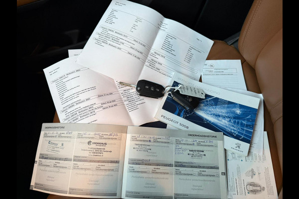 Peugeot 5008 1.2 PureTech Blue Lease Executive CARPLAY | PDC | LEDER |TREKHAAK | AIRCO | NWE APK