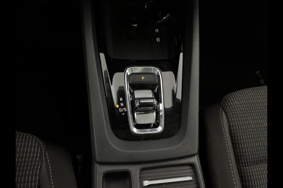 Škoda Octavia Combi 1.4 TSI iV PHEV Business Edition (INCL.BTW) *FULL-LED | DIGI-COCKPIT | NAVI-FULLMAP | COMFORT-SEATS | KEYLESS | ECC | PDC | CRUISE | 18''ALU*