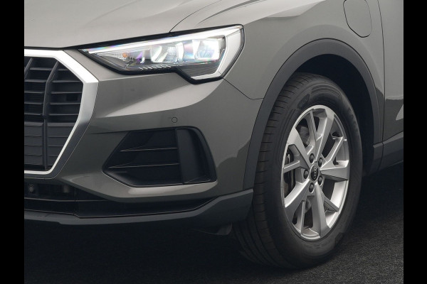 Audi Q3 45 TFSI e edition Plug In Hybrid 245pk Dealer O.H PHEV | Panodak | Camera | Cruise Control | Alcantara Sportstoelen Verwarmd | Navigatie | Virtual | DAB |