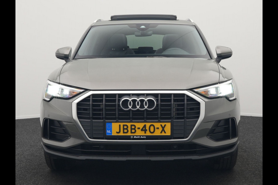 Audi Q3 45 TFSI e edition Plug In Hybrid 245pk Dealer O.H PHEV | Panodak | Camera | Cruise Control | Alcantara Sportstoelen Verwarmd | Navigatie | Virtual | DAB |