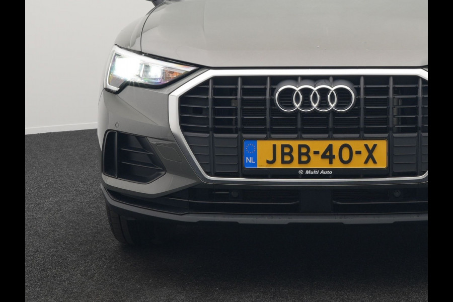 Audi Q3 45 TFSI e edition Plug In Hybrid 245pk Dealer O.H PHEV | Panodak | Camera | Cruise Control | Alcantara Sportstoelen Verwarmd | Navigatie | Virtual | DAB |