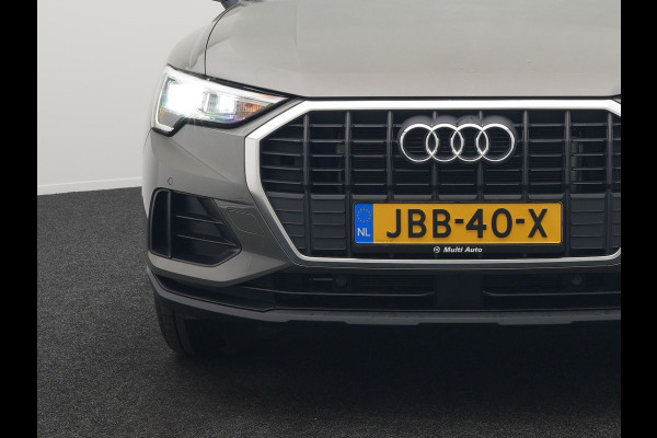 Audi Q3 45 TFSI e edition Plug In Hybrid 245pk Dealer O.H PHEV | Panodak | Camera | Cruise Control | Alcantara Sportstoelen Verwarmd | Navigatie | Virtual | DAB |