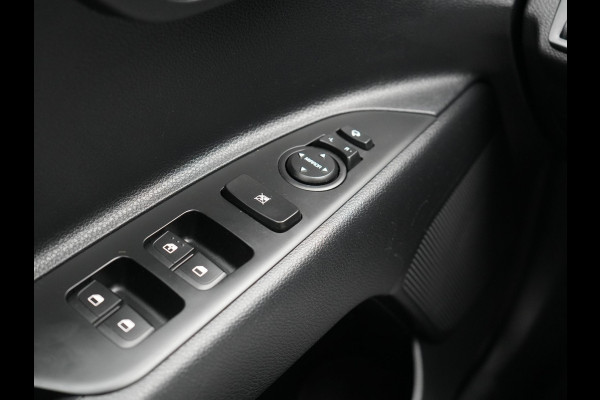 Kia Stonic 1.0 T-GDi MHEV DynamicLine 101pk Dealer O.H. | Apple Carplay | Stoelen & Stuur Verwarmd | Cruise Control | DAB | Pilot Assist |