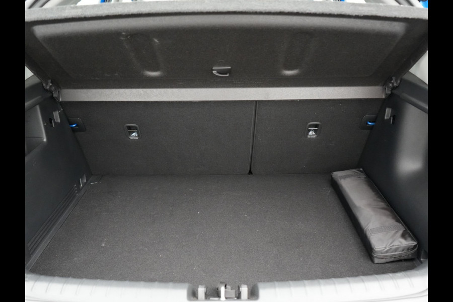 Kia Stonic 1.0 T-GDi MHEV DynamicLine 101pk Dealer O.H. | Apple Carplay | Stoelen & Stuur Verwarmd | Cruise Control | DAB | Pilot Assist |