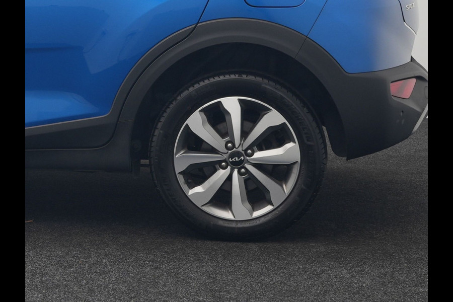 Kia Stonic 1.0 T-GDi MHEV DynamicLine 101pk Dealer O.H. | Apple Carplay | Stoelen & Stuur Verwarmd | Cruise Control | DAB | Pilot Assist |